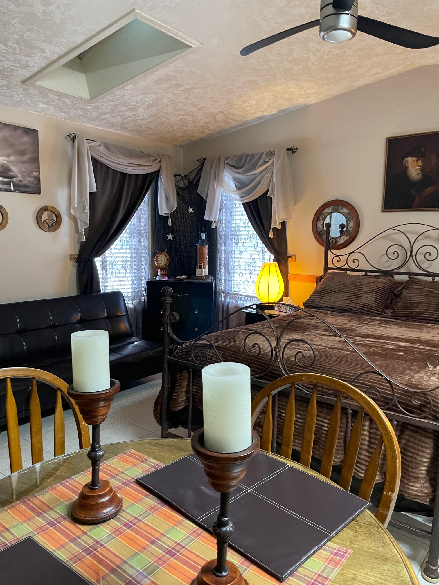 Captain's Quarters — Suite #4